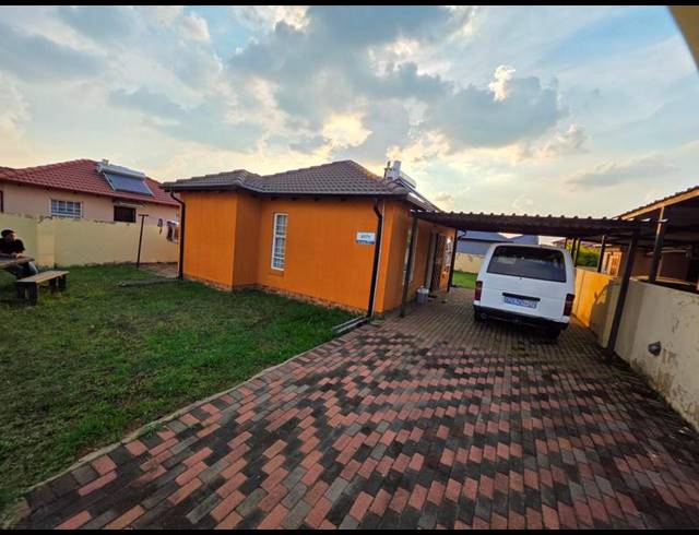 2 BEDROOM HOUSE FOR SALE IN CRYSTAL PARK
